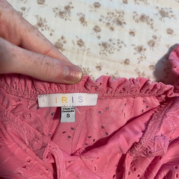 Pink Eyelet Puff Sleeve Top - Picture 2 of 6